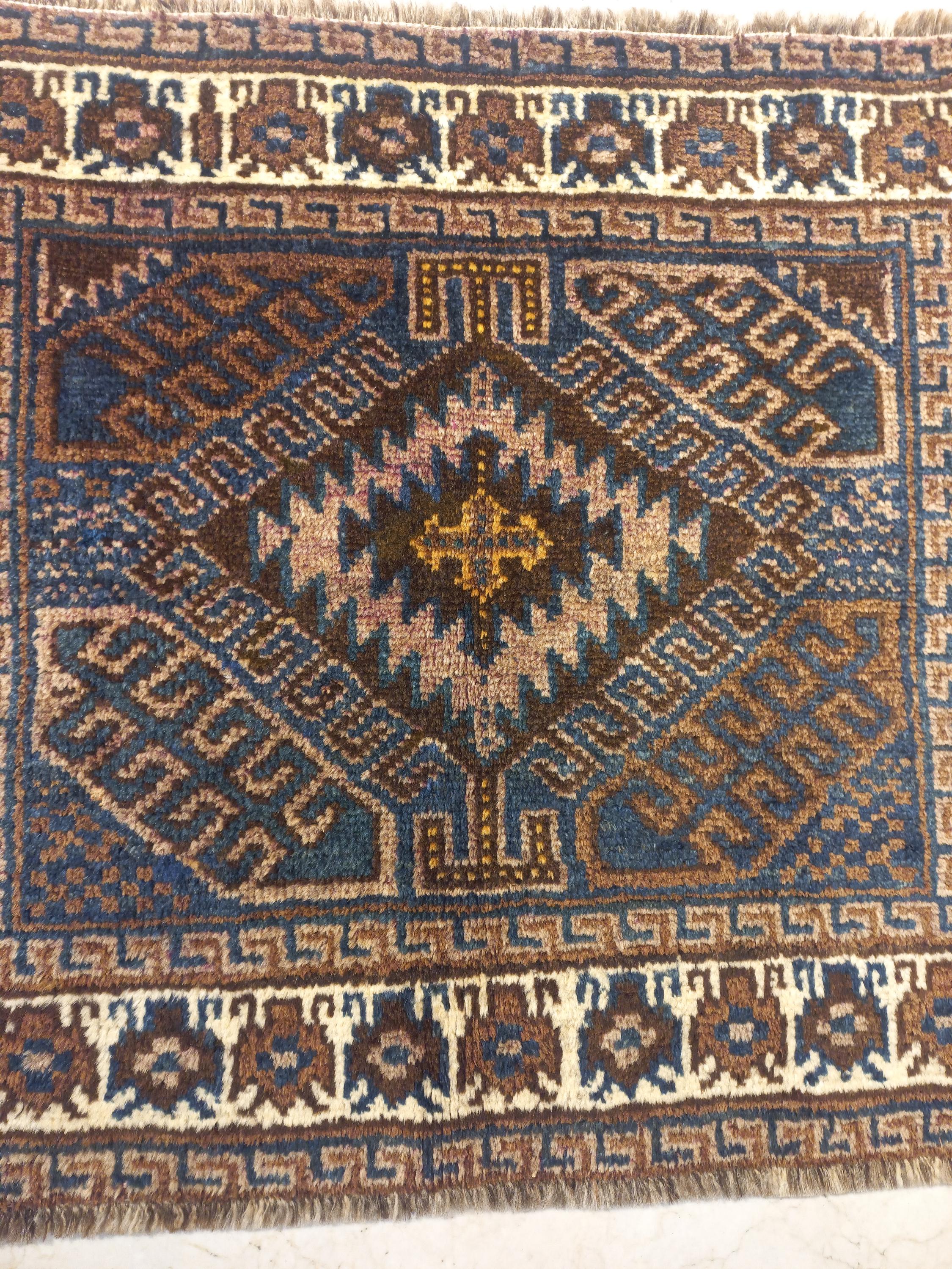 Old Small Baluch Rug,wall Decor Rug,vintage Small Rug,24x27