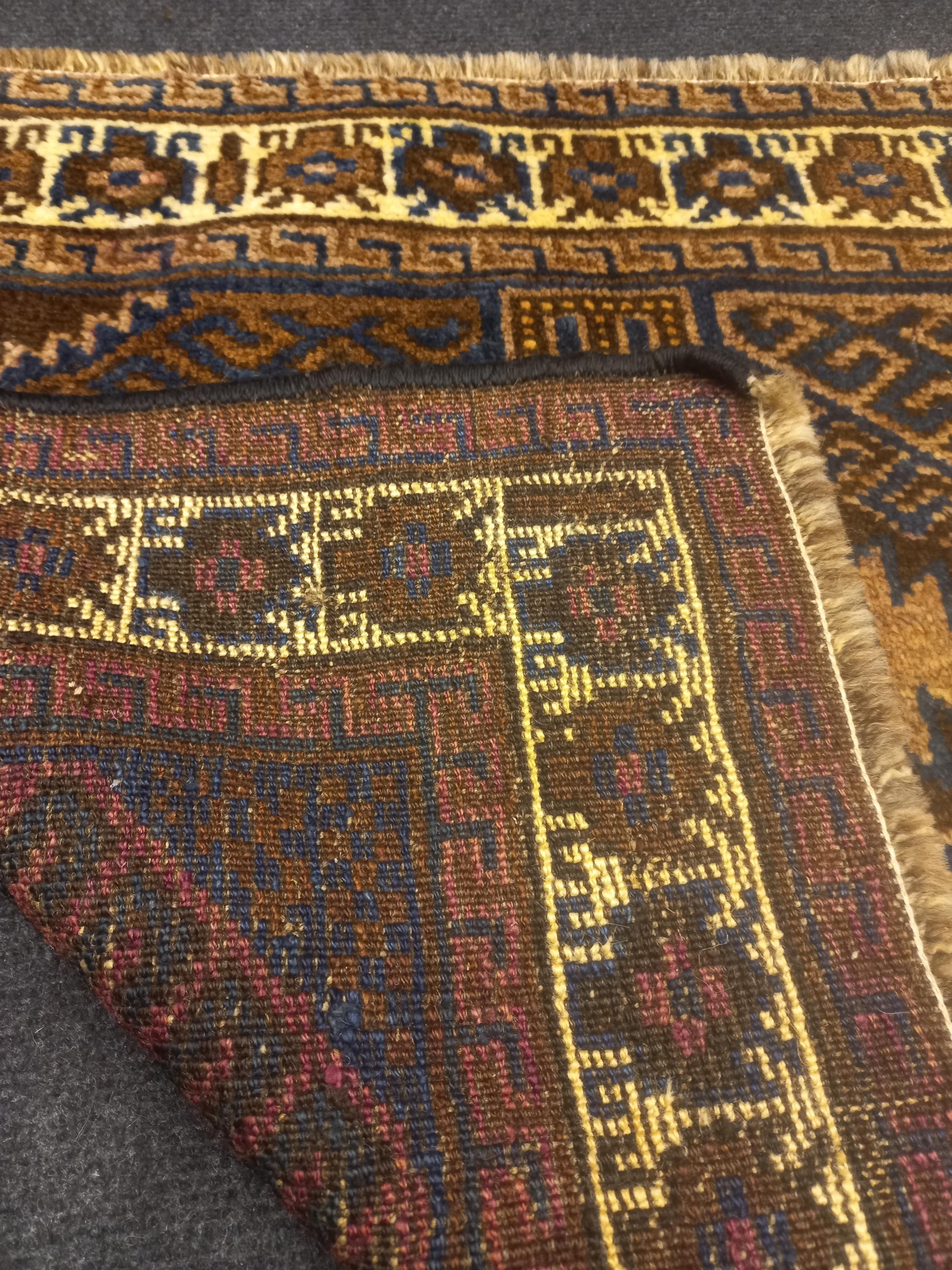 ラグ・カーペット Baluch small rug Antique Square Small Baluch Rug: Natural Colors Organic Wool Rug