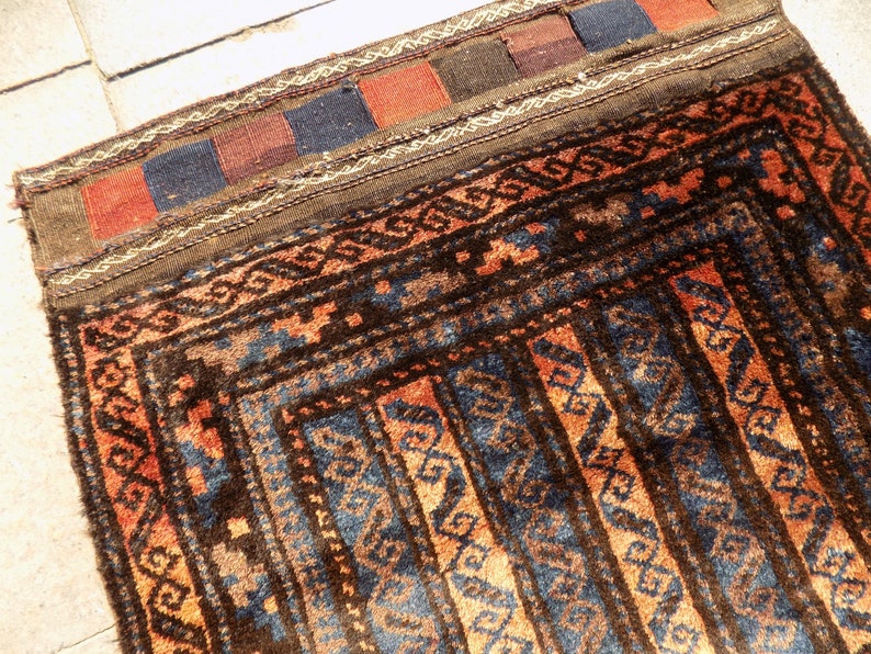 Square Rug,Small Kurdish Carpet,Ethnic Rug,2.1 Ftx2,2 Ft,67x70cm,Vintage Rug,Tribal Rug,Wool Rug,Accent Rug,Home Decor Rug,Area Rug
