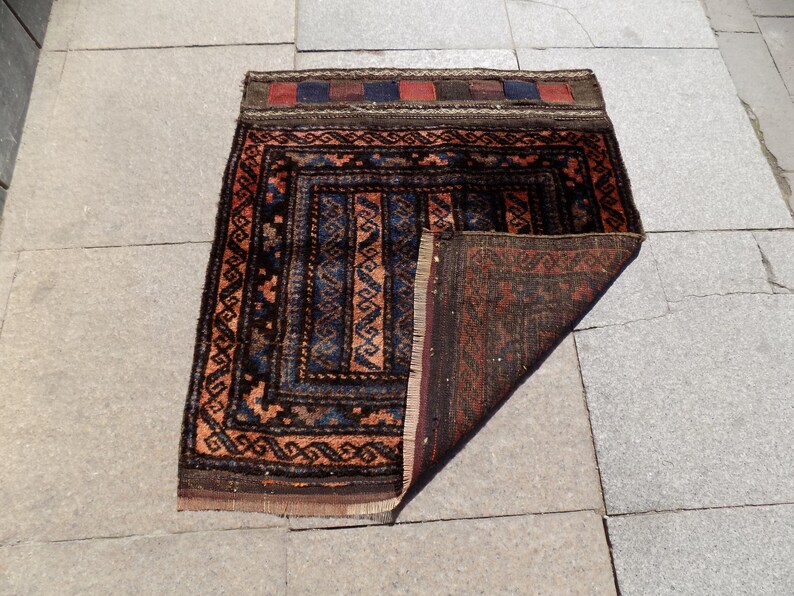 Square Rug,Small Kurdish Carpet,Ethnic Rug,2.1 Ftx2,2 Ft,67x70cm,Vintage Rug,Tribal Rug,Wool Rug,Accent Rug,Home Decor Rug,Area Rug