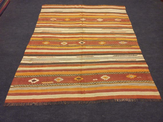 1960s Turkish Kilim Rug: Hand-woven Wool Embroidery, 5x6.4 Ft - Etsy