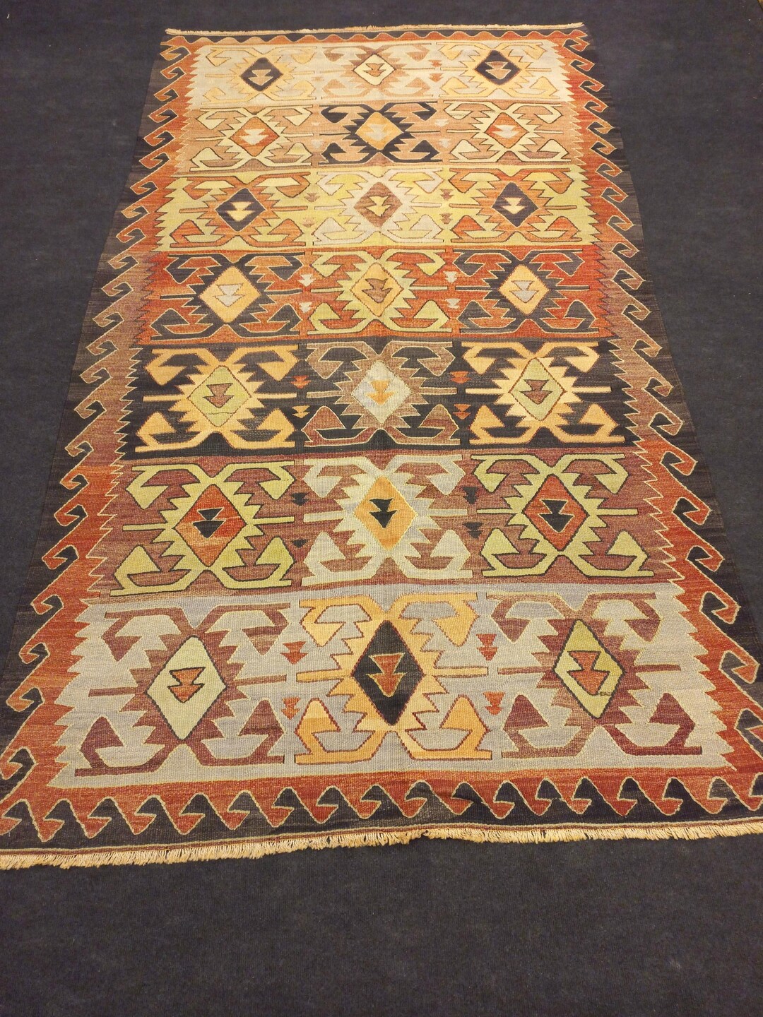 Ram Horn Kilim Rug: 5.2
