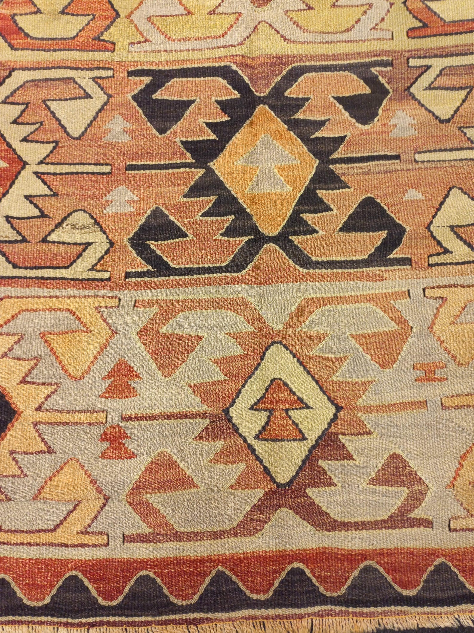 Ram Horn Kilim Rug: 5.2