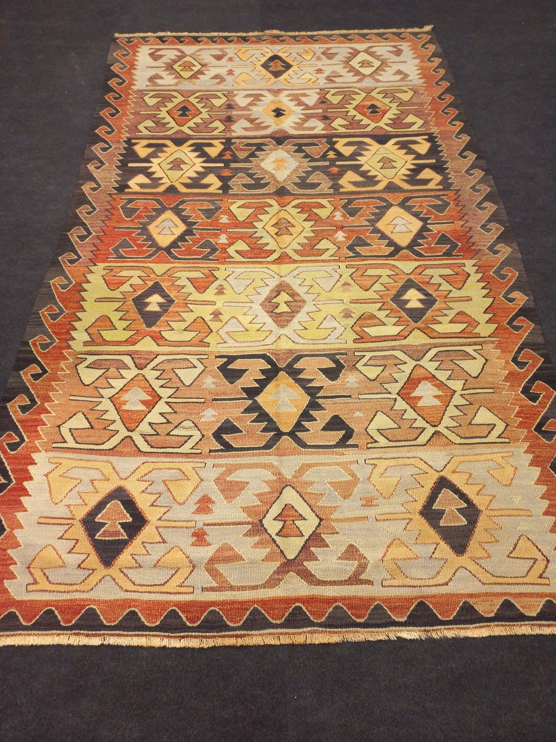 Ram Fur Rug Ram Horn Kilim Rug: 5.2