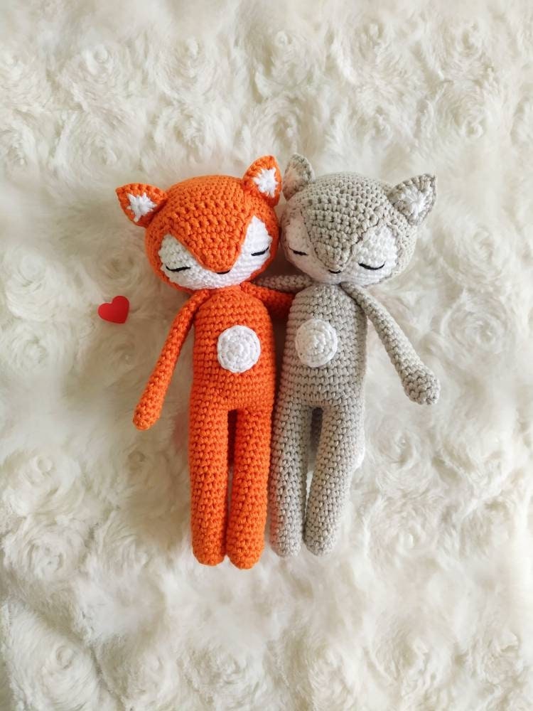 Peluche loup, peluche renard, doudou bebe fait main