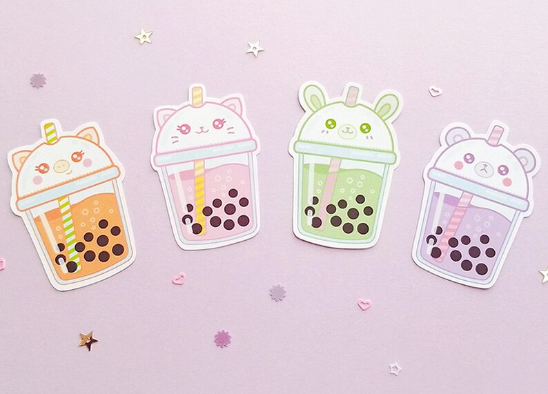 Puede incluir: Cuatro pegatinas de t&eacute; de burbujas con tem&aacute;tica de animales adorables. Cada pegatina presenta un animal diferente: un cerdo, un gato, un conejito y un oso. Las pegatinas son todas de colores pastel y tienen un estilo de dibujos animados.