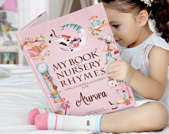 Mi libro de canciones infantiles y poemas personalizados en adorable rosa para recién nacidos, niños pequeños y niñas de hasta 4 años.