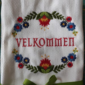 Custom Embroidered tea towel &quot;Velkommen Wreath&quot; Scandinavian Norwegian