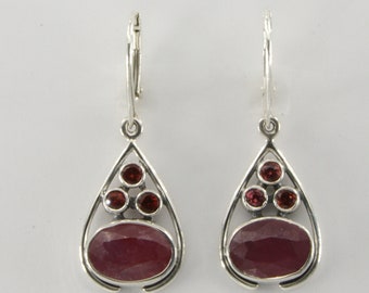 Red Oval Raw RUBY and Garnet Earring in 925 STERLING SILVER - Leverback / Lever back closing - Genuine and Natural