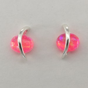 Pink - FIRE OPAL - Oval - Stud / Post - Earrings in 925 Sterling Silver