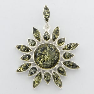 Green BALTIC AMBER Sun / Star Pendant in 925 Sterling Silver - Genuine and Natural Gemstone from Poland