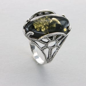 Oval Green BALTIC AMBER Ring in 925 Sterling Silver - Genuine and Natural Gemstone / fossilized Resin Poland - Ambar / Ambre