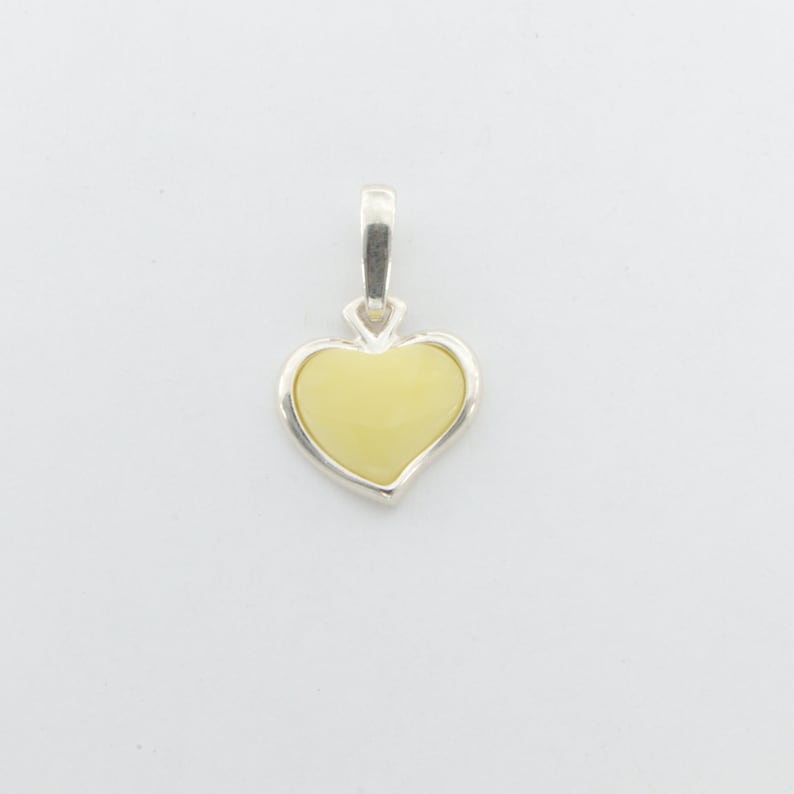 Genuine and Natural Butterscotch BALTIC AMBER Heart Pendant in 925 Sterling Silver Poland