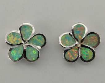 Green - FIRE OPAL - Flower / Floral - Stud / Post - Earrings in 925 Sterling Silver with a Rhodium finish