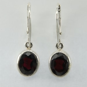 Faceted Oval Red GARNET Earrings in 925 STERLING SILVER - Leverback / Lever back closing - Genuine and Natural Gemstone