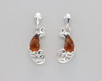 Orecchini pendenti a forma di gatto/gattino in ambra baltica color cognac/marrone - Argento sterling 925, resina fossile naturale e autentica proveniente dalla Polonia