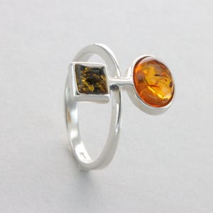 Oval and Square Multi-Color BALTIC AMBER Ring - 925 Sterling Silver Genuine and Natural Gemstone / fossilized Resin Poland - ambre / ámbar