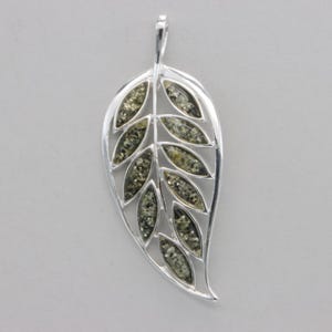 Green BALTIC AMBER Leaf Pendant in 925 Sterling Silver - Genuine and Natural Gemstone from Poland - Fossilized Resin