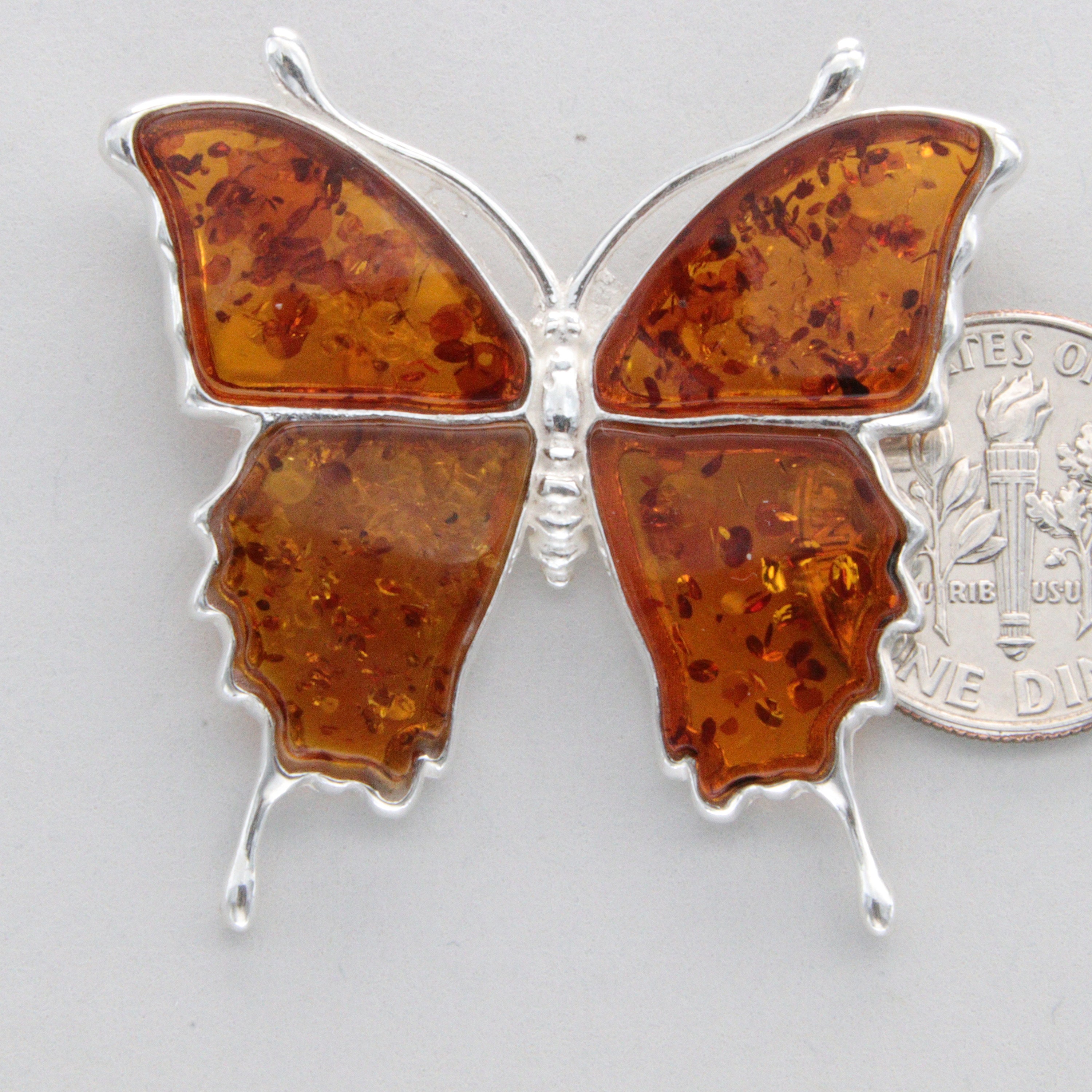 大人気】ポーランド 万博 琥珀 ペンダントトップ 蝶 S&A シルバー925