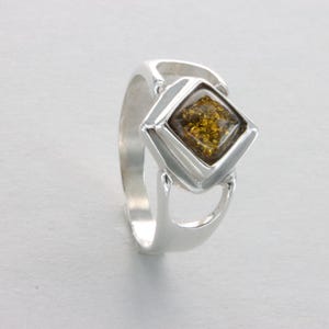 Square / Rectangle Green BALTIC AMBER Ring - 925 Sterling Silver Genuine and Natural Gemstone / fossilized Resin Poland ambre / ámbar