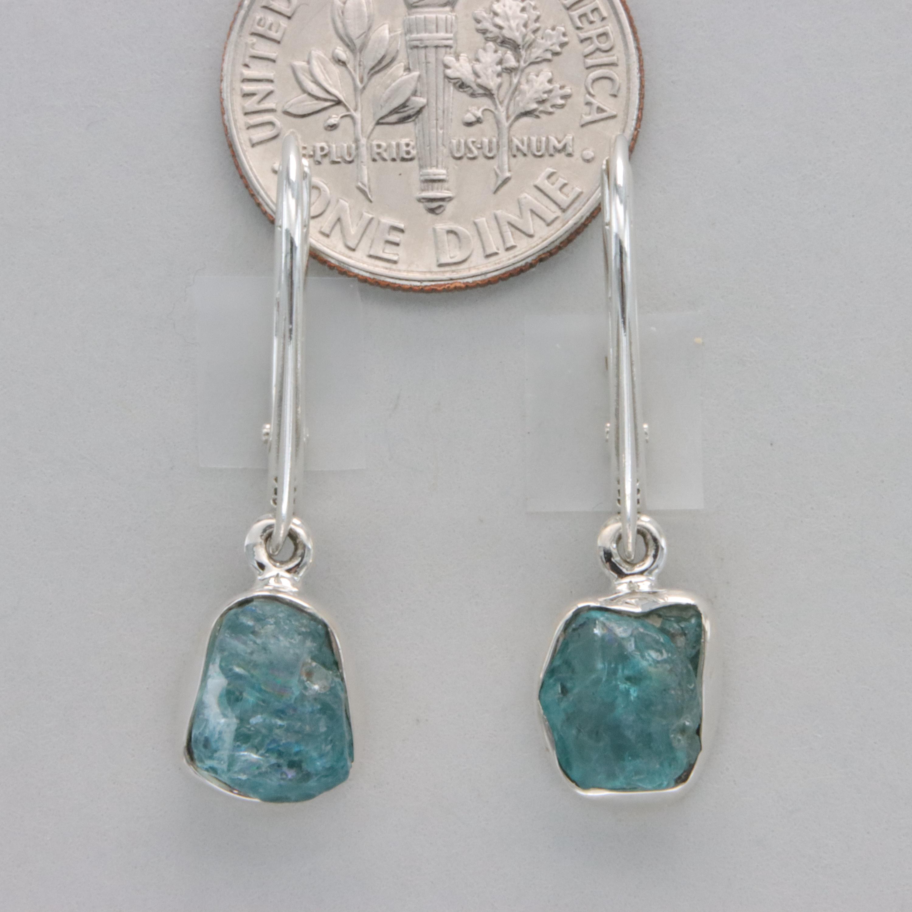 Orecchini Pendenti Leverback Naturali 12 mm Blu Amazonite 6-7 mm Orecchini Pendenti Leverback Naturali 12 mm Blu Amazonite 6-7 mm