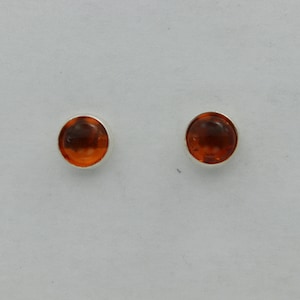 Amber Earrings Genuine and Natural - Brown / Cognac - Post / Stud BALTIC AMBER 6mm - Round / Circle - Earrings in 925 Sterling Silver