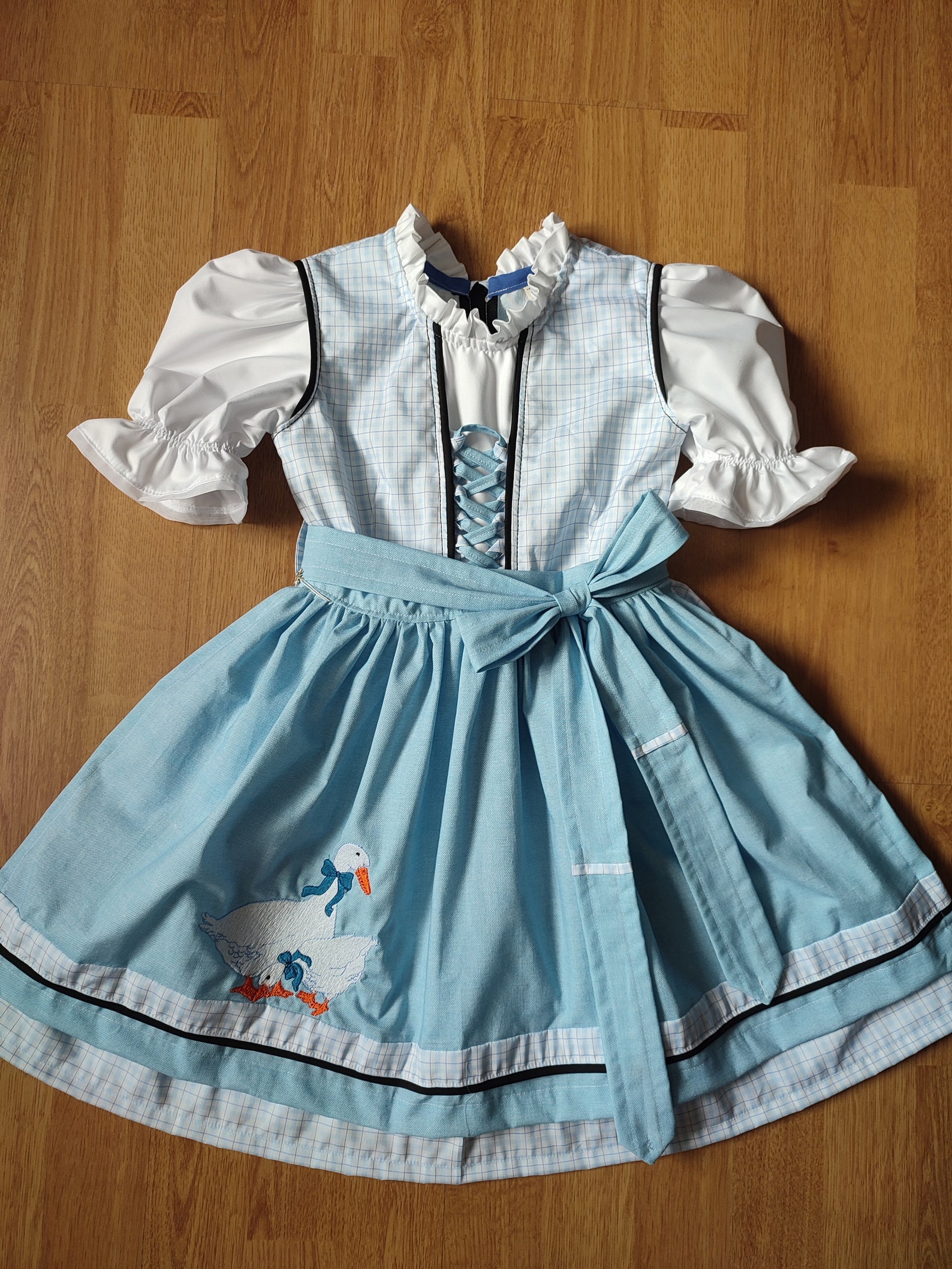 Children's dirndl size 104 