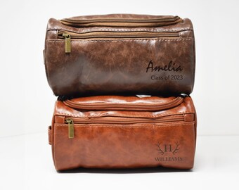 Personalized Men's Leather Toiletry Bag, Engraved Dopp Kit, Groomsmen Gift, Travel Kit Men's Leather Bag, Graduation Gift, Gift for Him