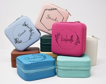 Engraved Travel Jewelry Box, Bridesmaid Proposal Gift, Bridal Party Gift, Birth Flower Travel Jewelry Case,  Birthday Gift, Gift for Her