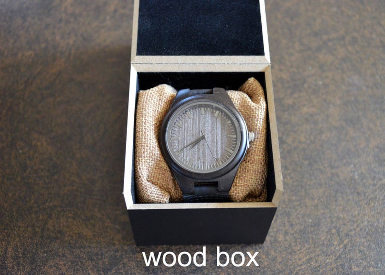 Personalisierte Holzuhr, personalisierte Uhr, gravierte Uhr, gravierte Holzuhr, Herrenholzuhr, Geschenke für ihn, Geschenke für Ehemann Bild 8