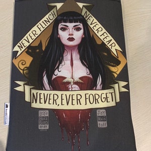 Mia Corvere Nevernight bookbestie Buchhülle gepolstert und gefüttert 2 Größen 2 Farben Buchumschläge, Stoffschutzumschläge