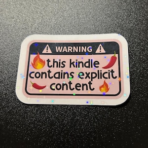 Varning, denna Kindle innehåller explicit innehåll, glitter, glansigt klistermärke, boklig bokälskare, läsarklistermärke för Kindle, Kindle-dekaldekoration