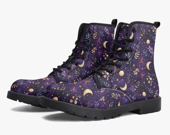 Stivali da combattimento stringati in ecopelle stile stregonesco Purple Moons, perfetti per festival.