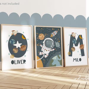 3er-Set personalisierte Weltraum-Poster, Brothers Prints, Astronaut, passender Initialendruck, Weltraum-Schlafzimmerdekor, Spielzimmerdrucke