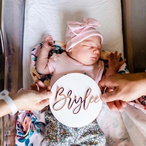 Birth Announcement Sign / Baby Name Sign / Name Announcement Plaque / 3D Round Acrylic Name Sign / Newborn Photo Prop / Baby Shower Gift