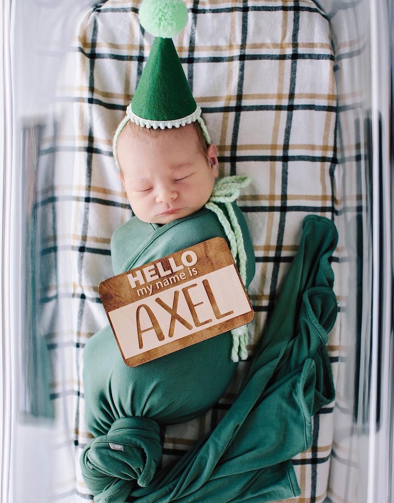 Hello My Name Is Wooden Cutout / Birth Announcement /Baby Name Announcement / Baby Shower Gift / Hospital Announcement / Newborn Photo Prop