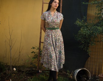 moving sale 1940s rayon paisley and floral print surplice dress // s-m