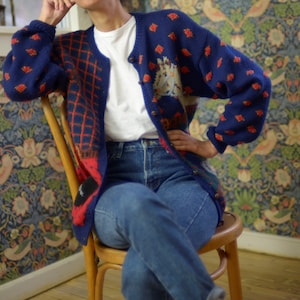 移動販売 90 年代ウール ハンドニット 乗馬モチーフ ノベルティ カーディガン、レザー ボタン // XL まで対応
