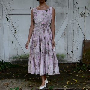 moving sale 1950s cotton pink floral print pleated full skirt dress // s-m-l // 32 waist image 5