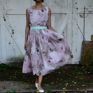 moving sale 1950s cotton pink floral print pleated full skirt dress // s-m-l // 32 waist image 4