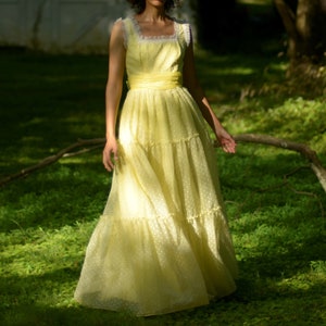 moving sale 70s yellow organza full length tiered gown with back bow // small-medium