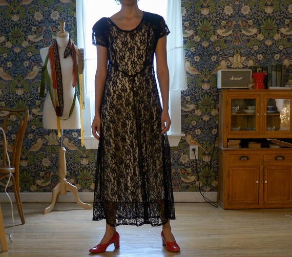 90s black lace market dress // small-medium