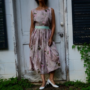 moving sale 1950s cotton pink floral print pleated full skirt dress // s-m-l // 32 waist image 1