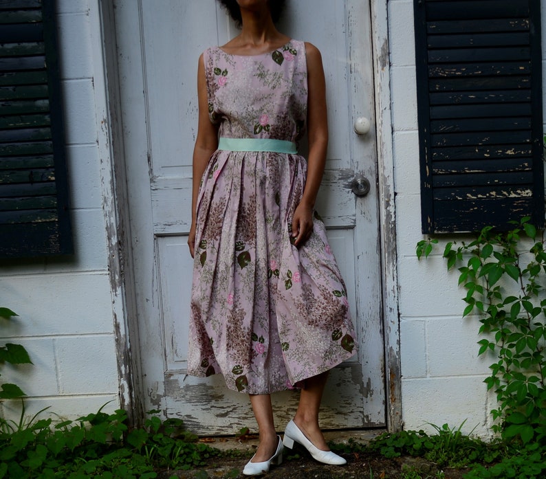 moving sale 1950s cotton pink floral print pleated full skirt dress // s-m-l // 32 waist image 1