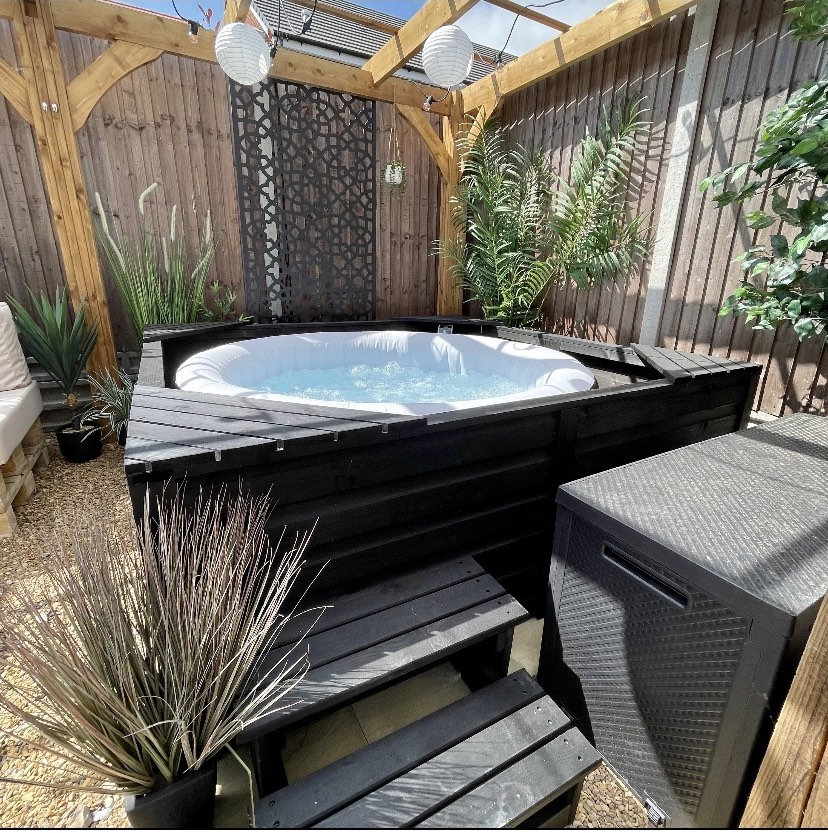 Hot Tub Wooden Surround/bespoke/ Handmade / Free Delivery / Etsy UK