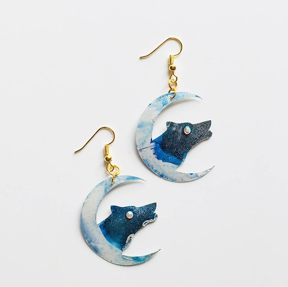 Wolf & Moon earrings - Wolf drops earrings - Trending jewelry - Animal jewelry - Rockabilly Jewelry - Novelty earrings - Moon jewelry