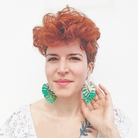 Monstera leaf drops earring - Tropical leaf earrings - Trending jewelry - Rockabilly Monstera Jewelry - Novelty earring - Cool earrings