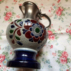 Keramikkaraffe  mit Zinndeckel  Blumen Salzkeramik ca 20 cm hoch Steinkrug Keramik  Vintage
