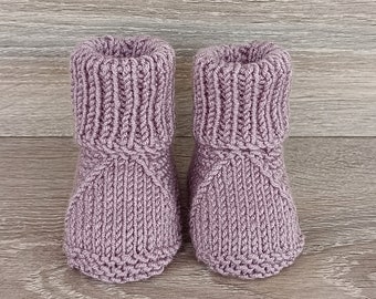 Cadeau pour bébé neutre entre les sexes Chaussons pour nouveau-nés Chaussettes pour bébés tricotées à la main Pantoufles pour nouveau-nés Cadeau de baby shower Faire-part de grossesse