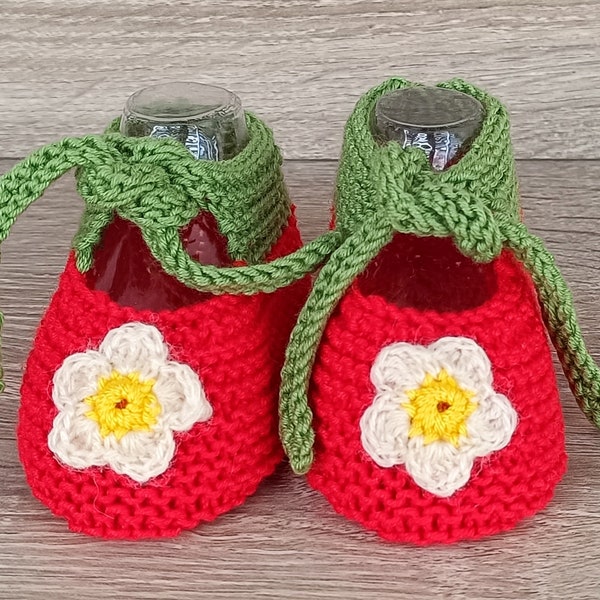 Newborn booties Hand knitted infant baby booties Newborn slippers Gift for baby Strawberry booties Baby shower gift Pregnancy gift